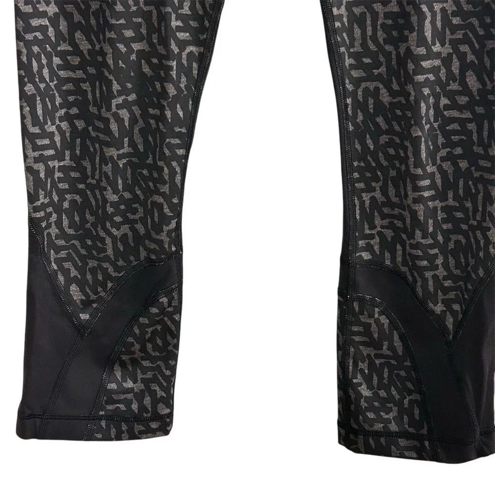 Lululemon Women's Black Inspire Crop Leggings Size 8 Running Yoga‎ Gym